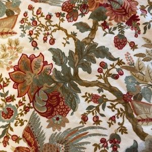 Full set of Pottery Barn bath towels, like new